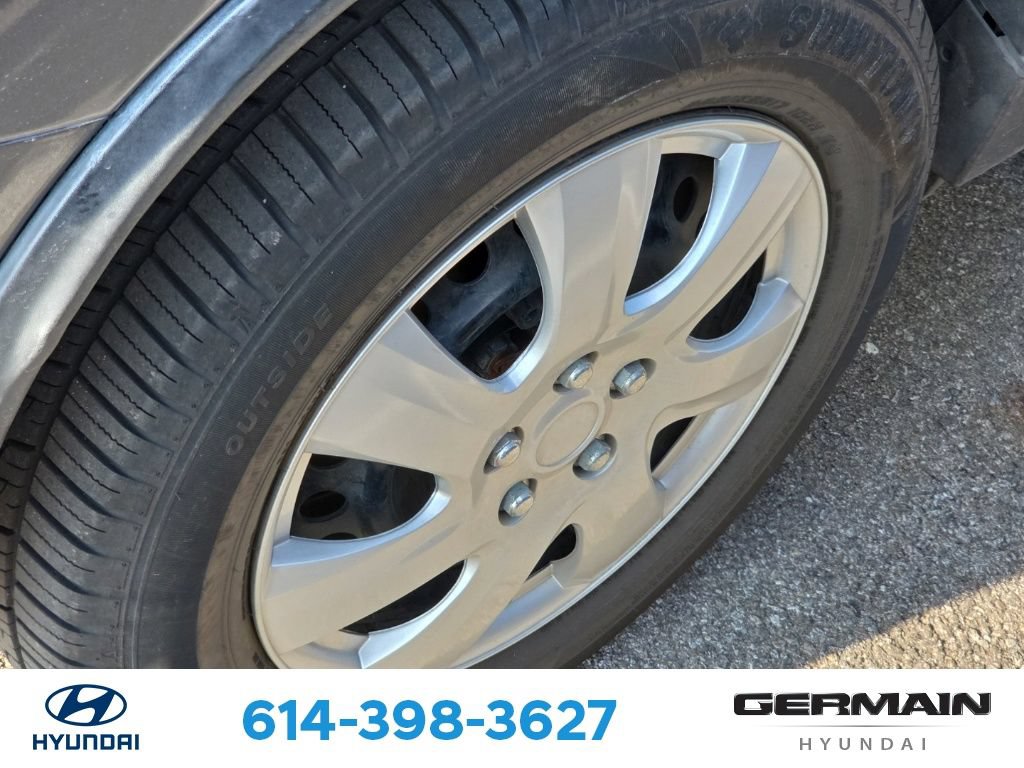 Used 2018 Nissan Rogue S AWD/4WD image 12