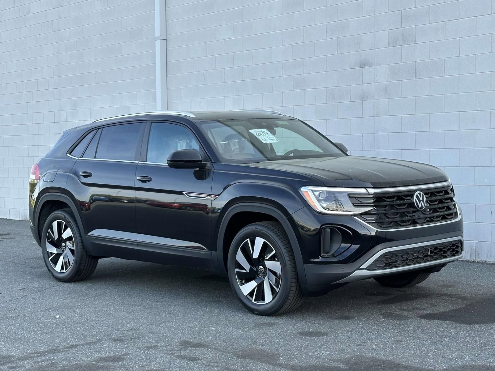 New 2026 Volkswagen Atlas Cross Sport SE FWD image 8