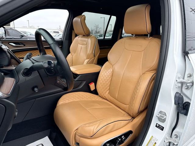 Used 2023 Jeep Grand Cherokee Summit image 11