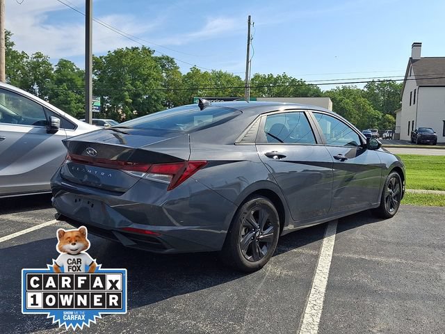 Used 2023 Hyundai Elantra SEL w/ Cargo Package FWD image 2