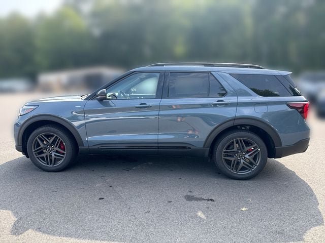 New 2026 Ford Explorer ST-Line w/ ST-Line Street Pack AWD/4WD image 5