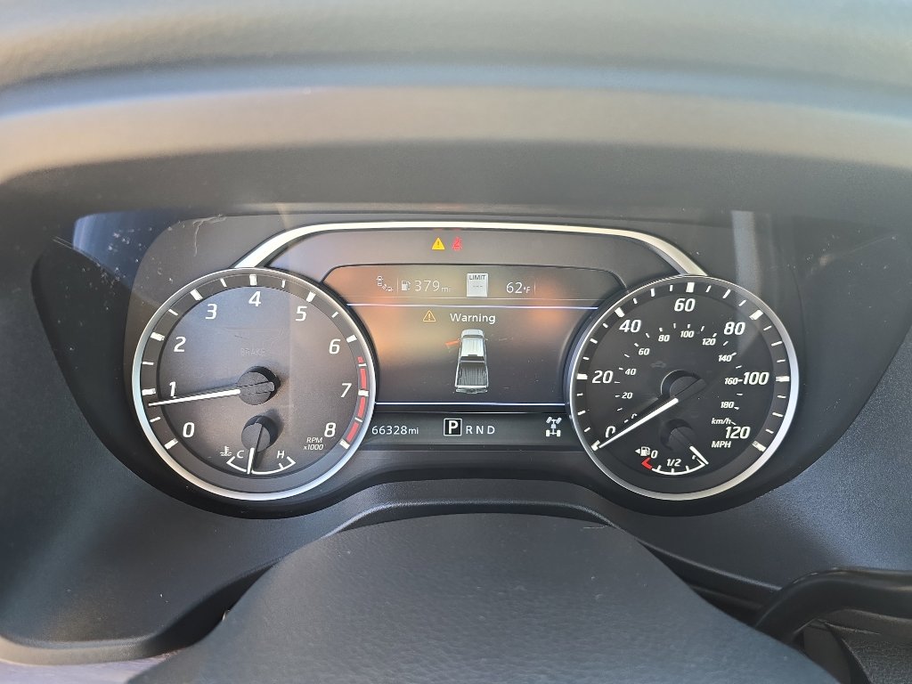 Used 2024 Nissan Titan Platinum Reserve w/ Moonroof Package image 16