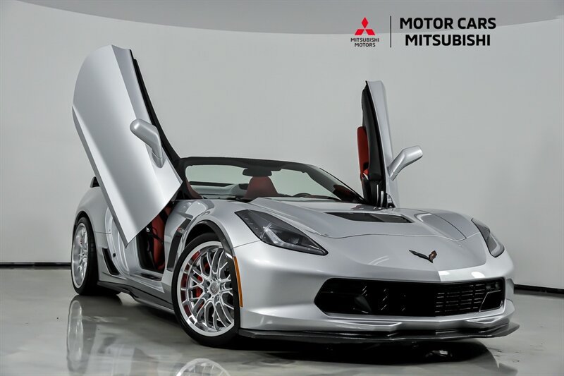 Used 2015 Chevrolet Corvette Z06 w/ 3LZ Preferred Equipment Group RWD image 1