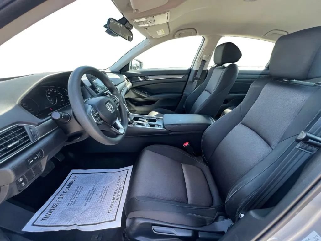 Used 2018 Honda Accord LX image 10