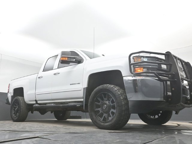 Used 2017 Chevrolet Silverado 2500 LT AWD/4WD image 39