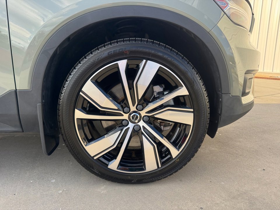 Used 2021 Volvo XC40 P8 Recharge w/ Advanced Package image 29