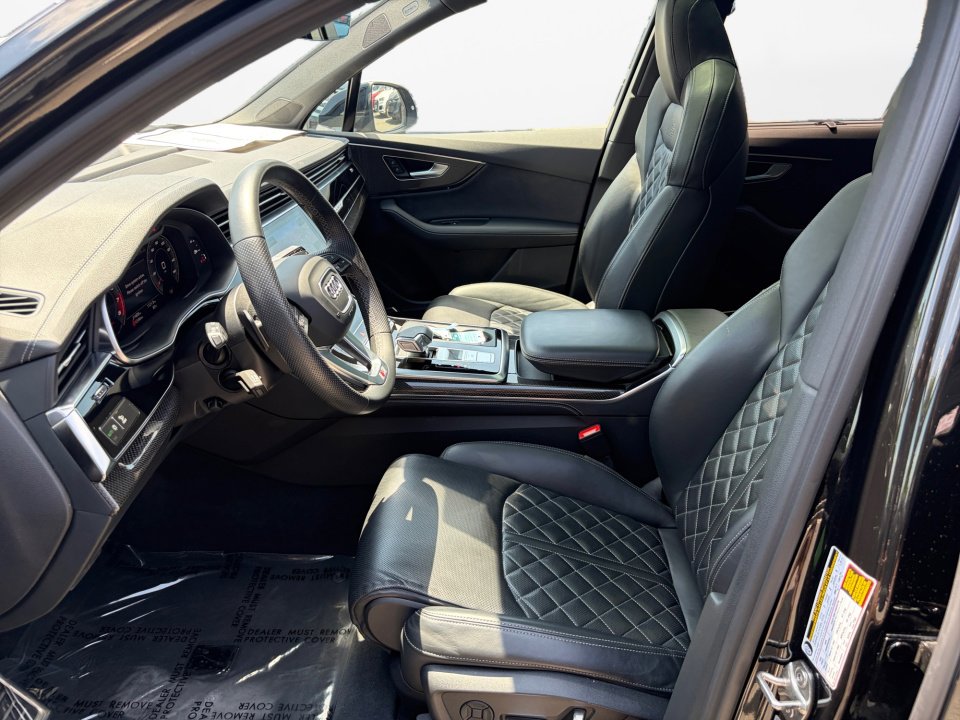 Used 2023 Audi SQ7 Premium Plus w/ Executive Package AWD/4WD image 9