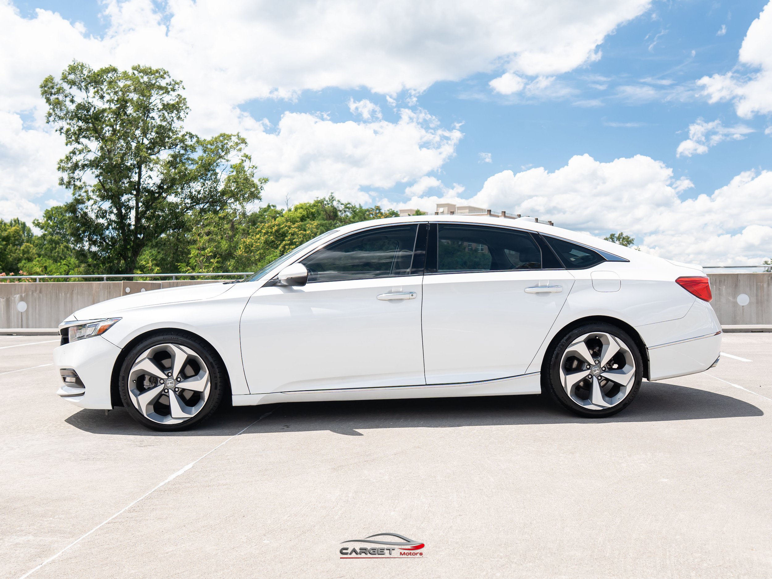 Used 2019 Honda Accord Touring image 4