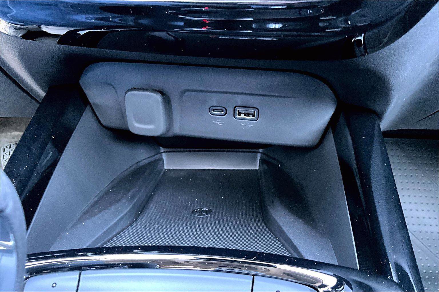 New 2026 Chevrolet Trax ACTIV w/ Sunroof Package image 16