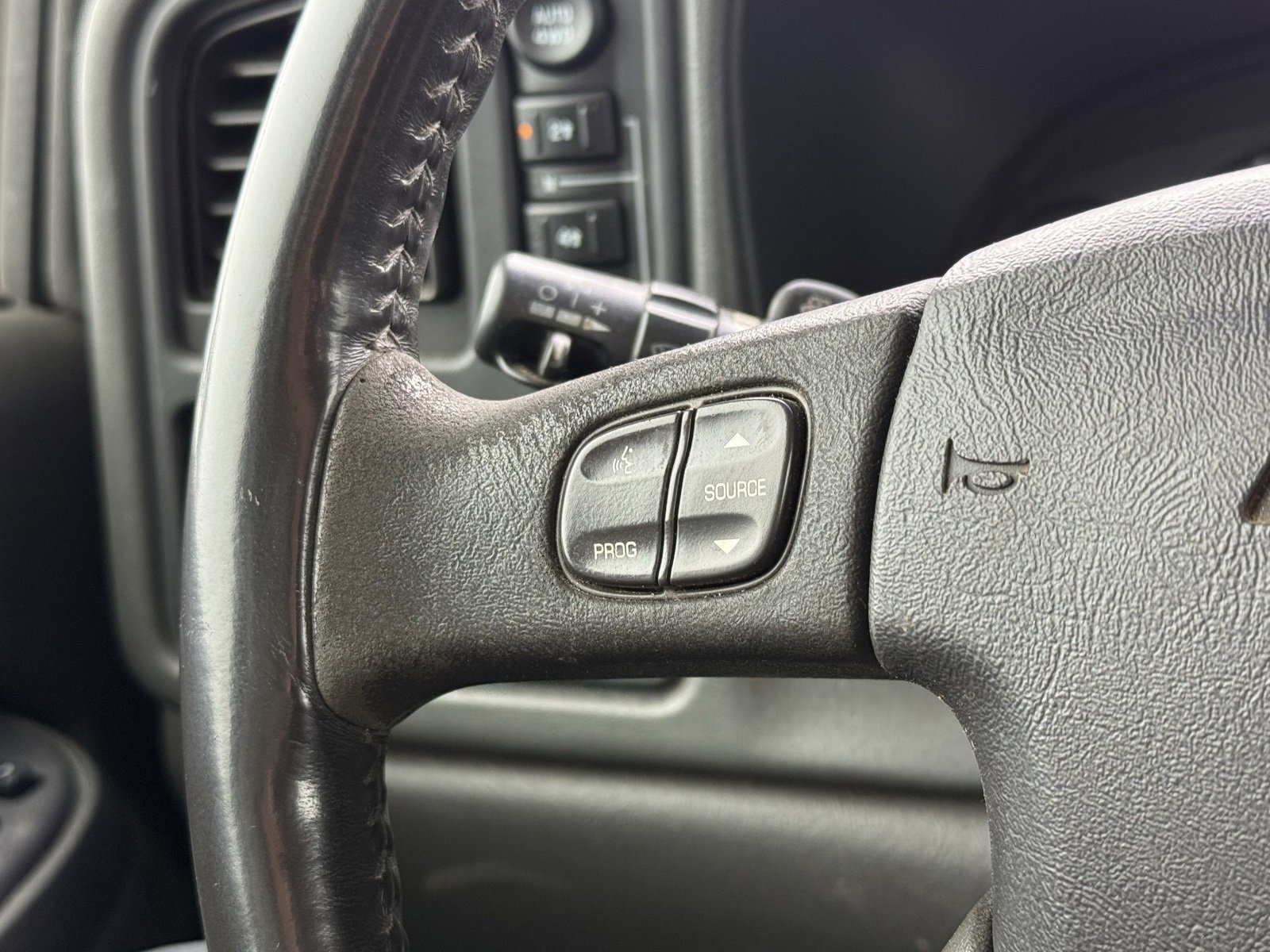 Used 2005 Chevrolet Silverado 1500 Z71 w/ Light Duty Power Package image 26