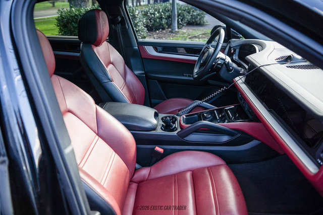 Used 2024 Porsche Cayenne S image 39