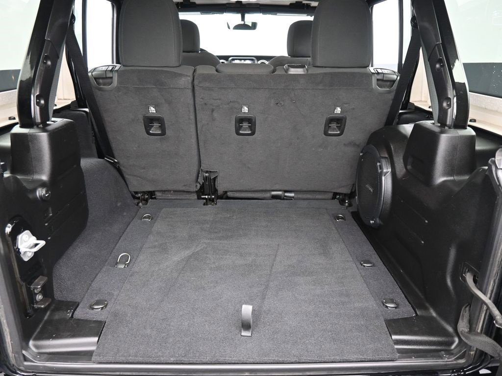 Certified 2022 Jeep Wrangler Unlimited Sahara image 15