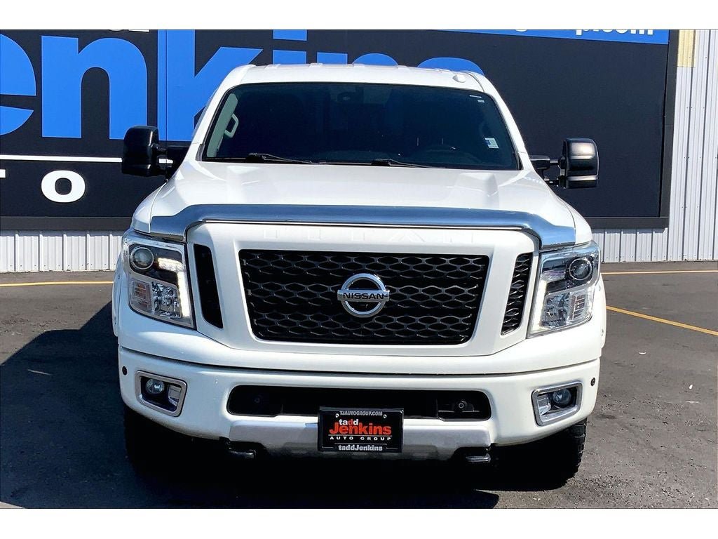 Used 2018 Nissan Titan PRO-4X w/ Pro-4x Convenience Package AWD/4WD image 3