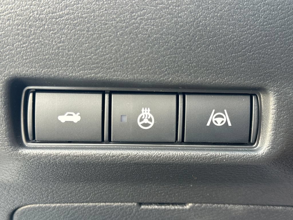 New 2026 Nissan Sentra SR w/ SR Premium Package FWD image 32
