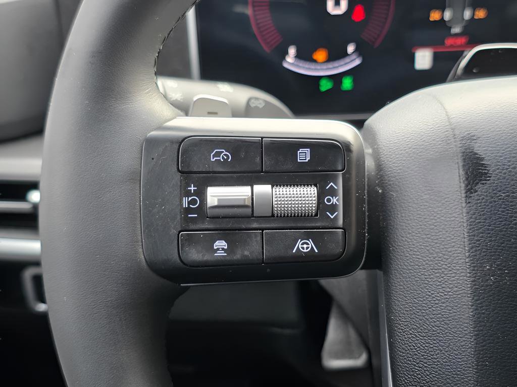 Certified 2025 Hyundai Santa Fe SEL image 27