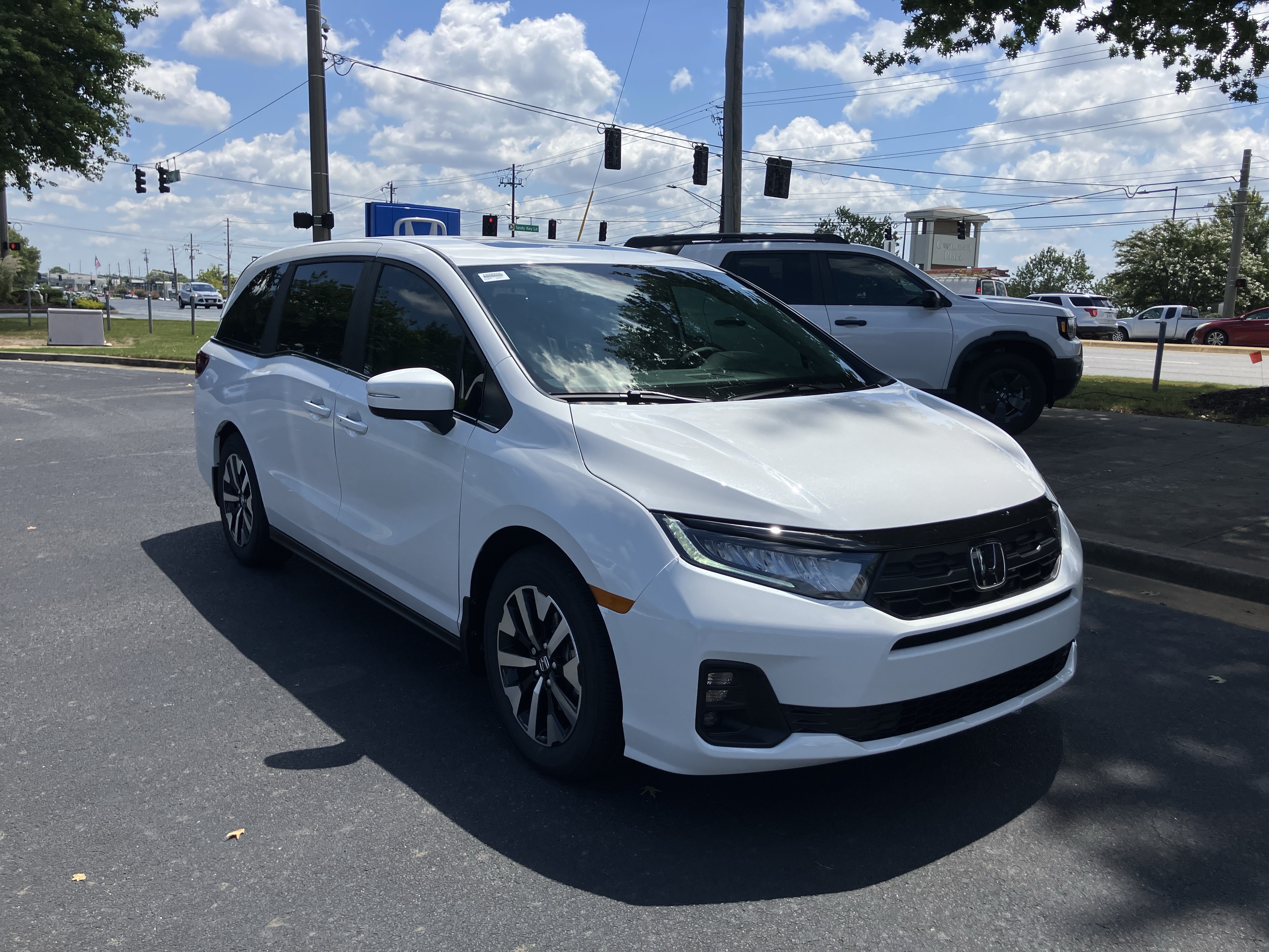 New 2026 Honda Odyssey EX-L image 2
