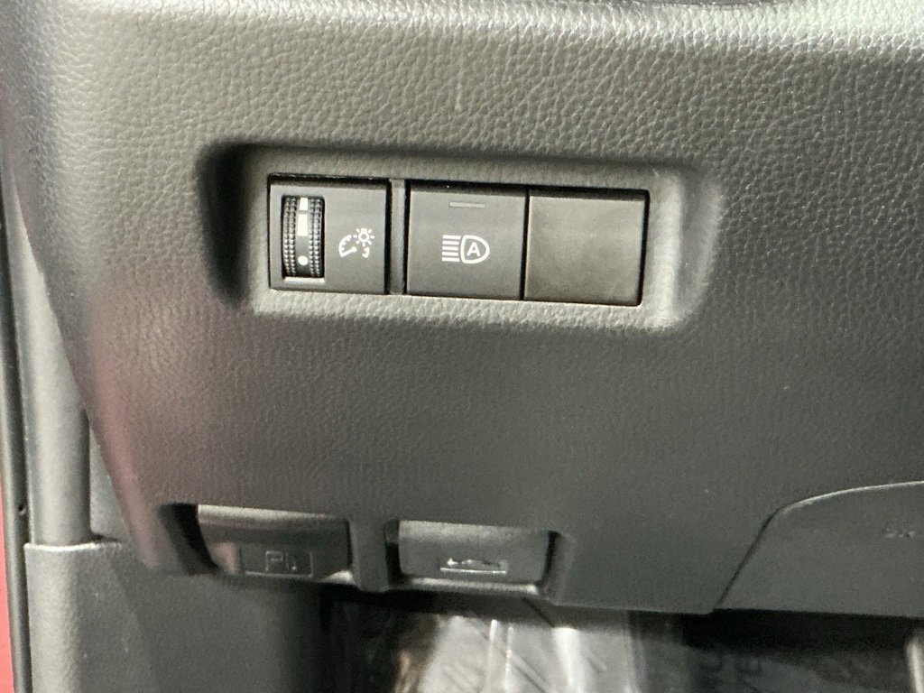Used 2024 Toyota RAV4 XLE image 15