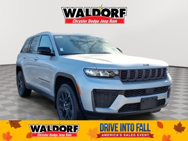 New 2026 Jeep Grand Cherokee Altitude AWD/4WD image 1