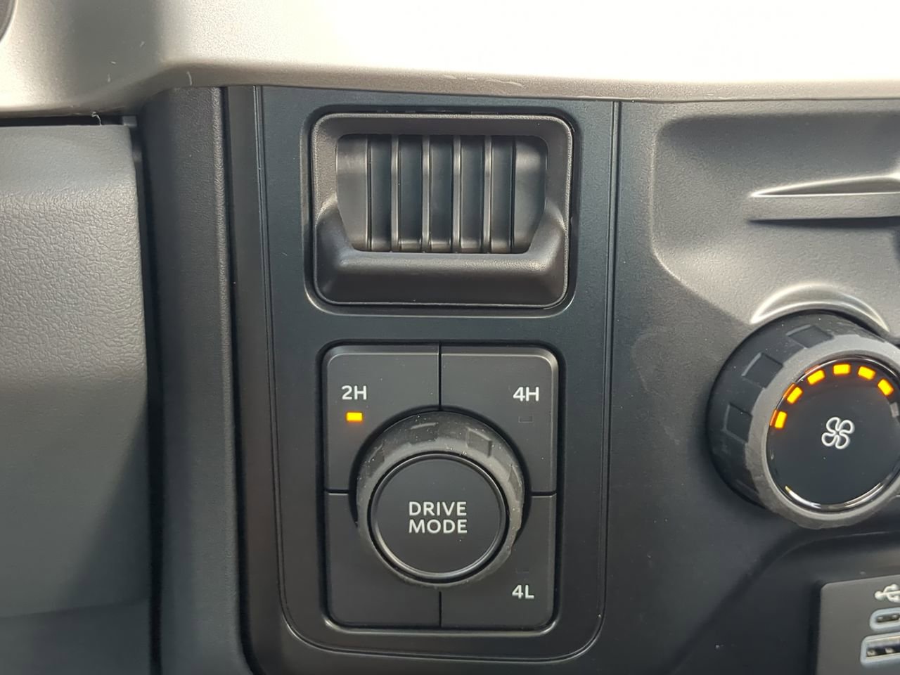 New 2025 Ford F550 4x4 Regular Cab Super Duty image 19