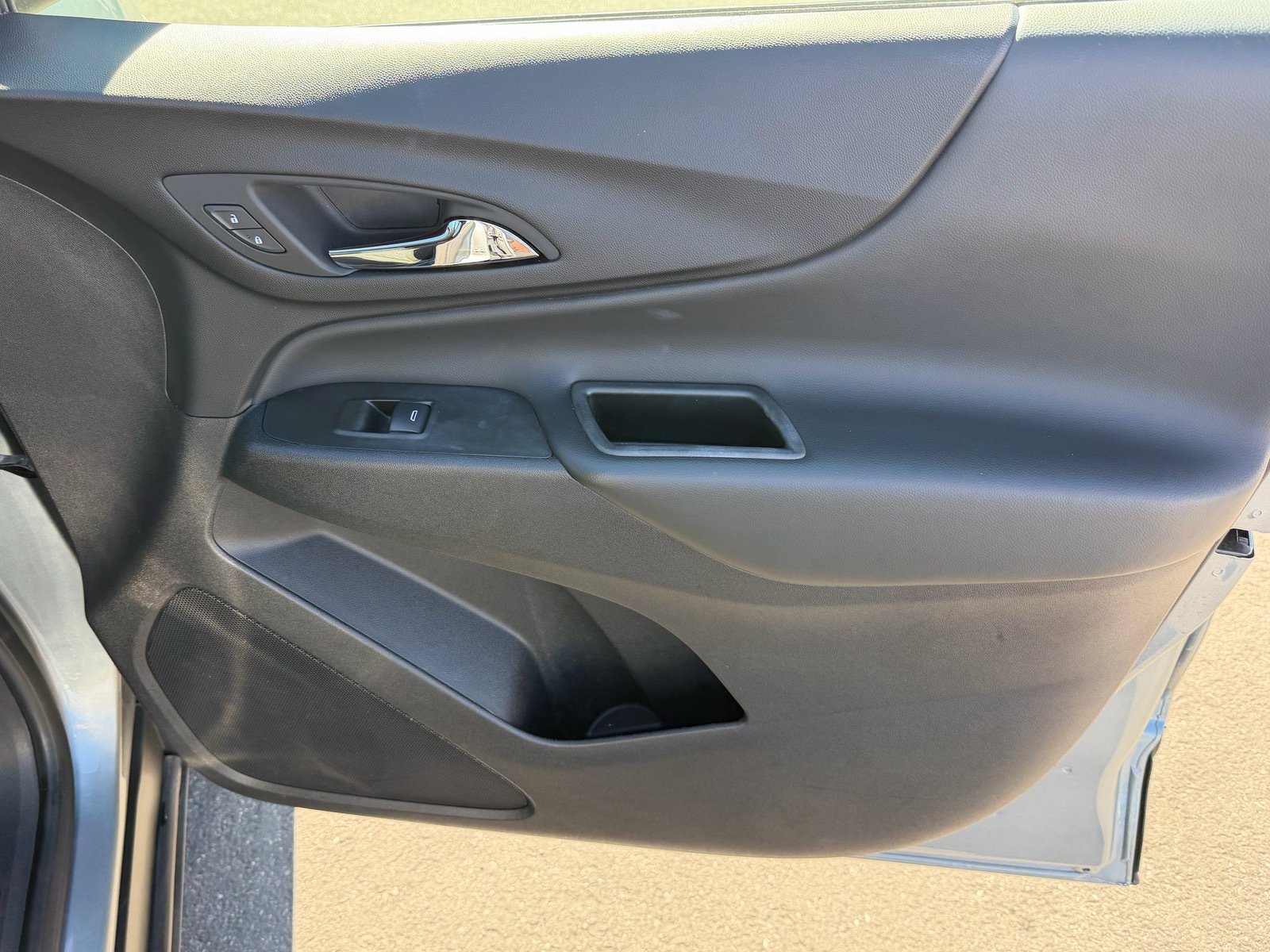 Used 2024 Chevrolet Equinox LT image 17