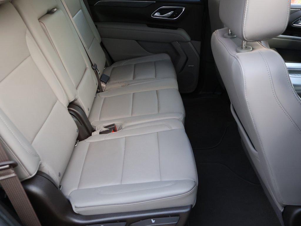 Used 2022 GMC Yukon SLT w/ SLT Luxury Package image 17