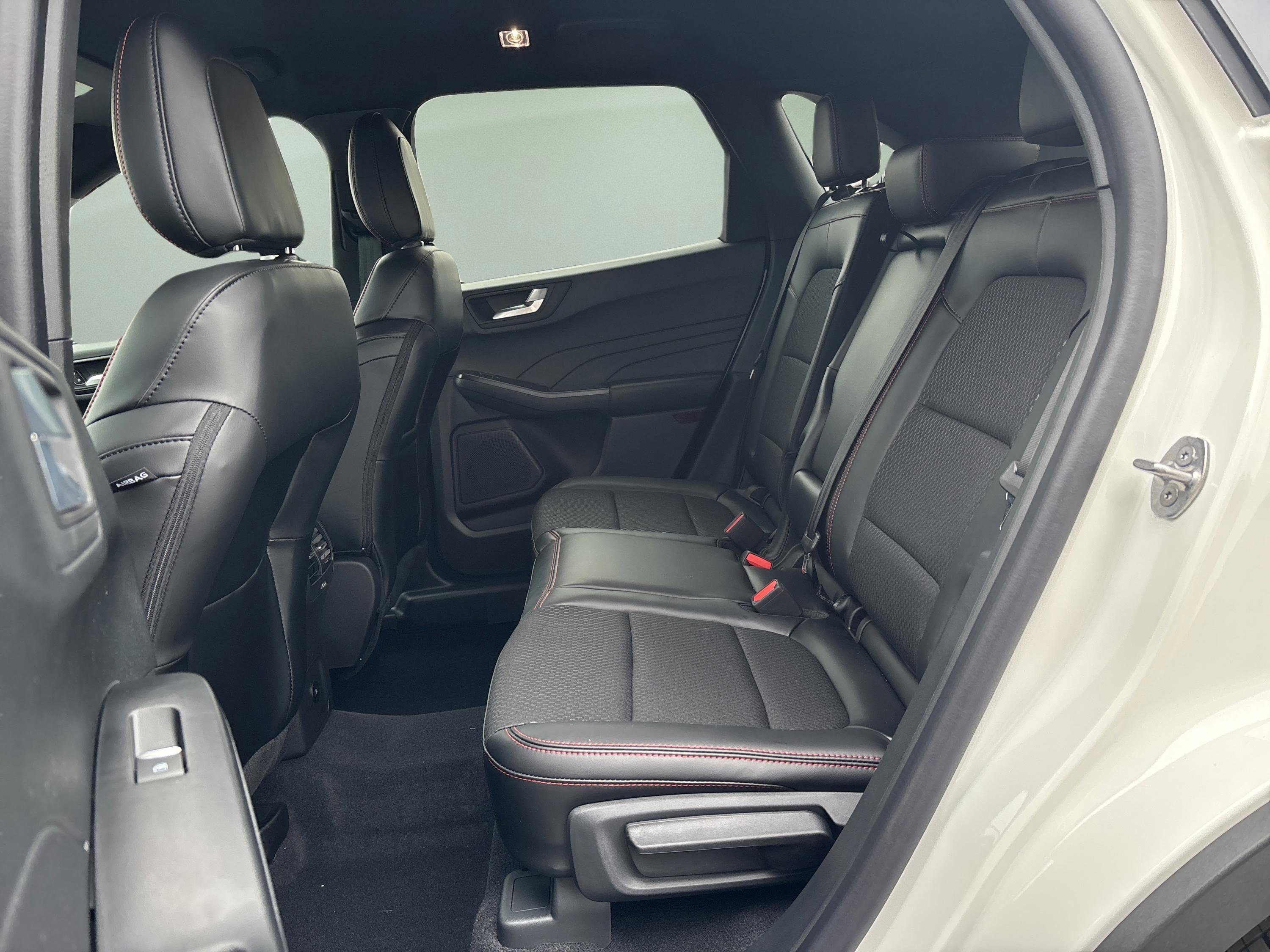 New 2026 Ford Escape ST-Line w/ Tech Pack #1 AWD/4WD image 19