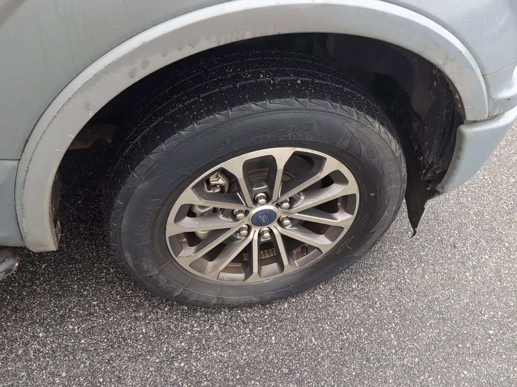 Used 2019 Ford F150 XLT w/ Equipment Group 302A Luxury image 9