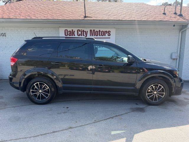 Used 2017 Dodge Journey SE w/ Flexible Seating Group image 4