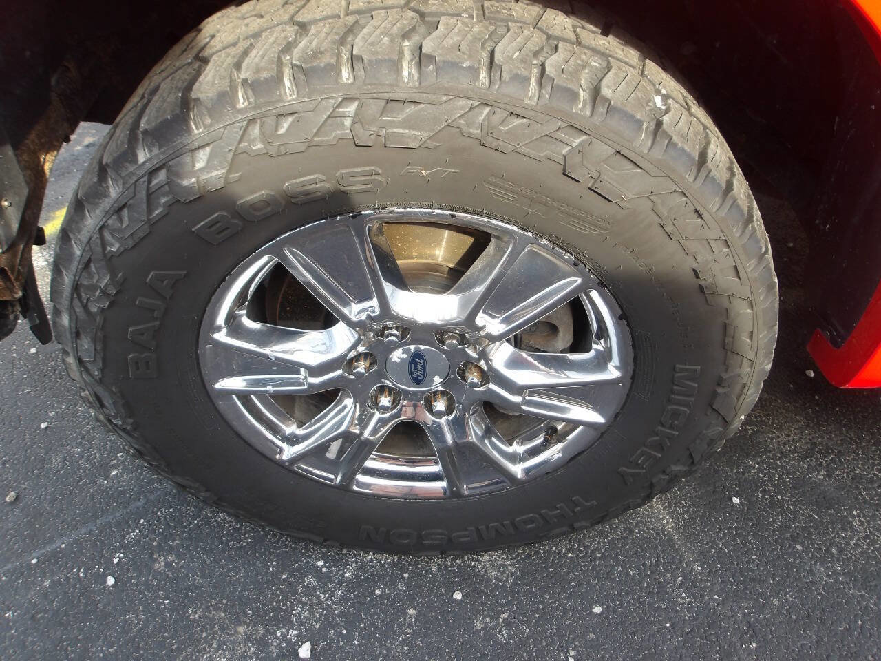 Used 2015 Ford F150 XLT w/ Equipment Group 302A Luxury AWD/4WD image 3