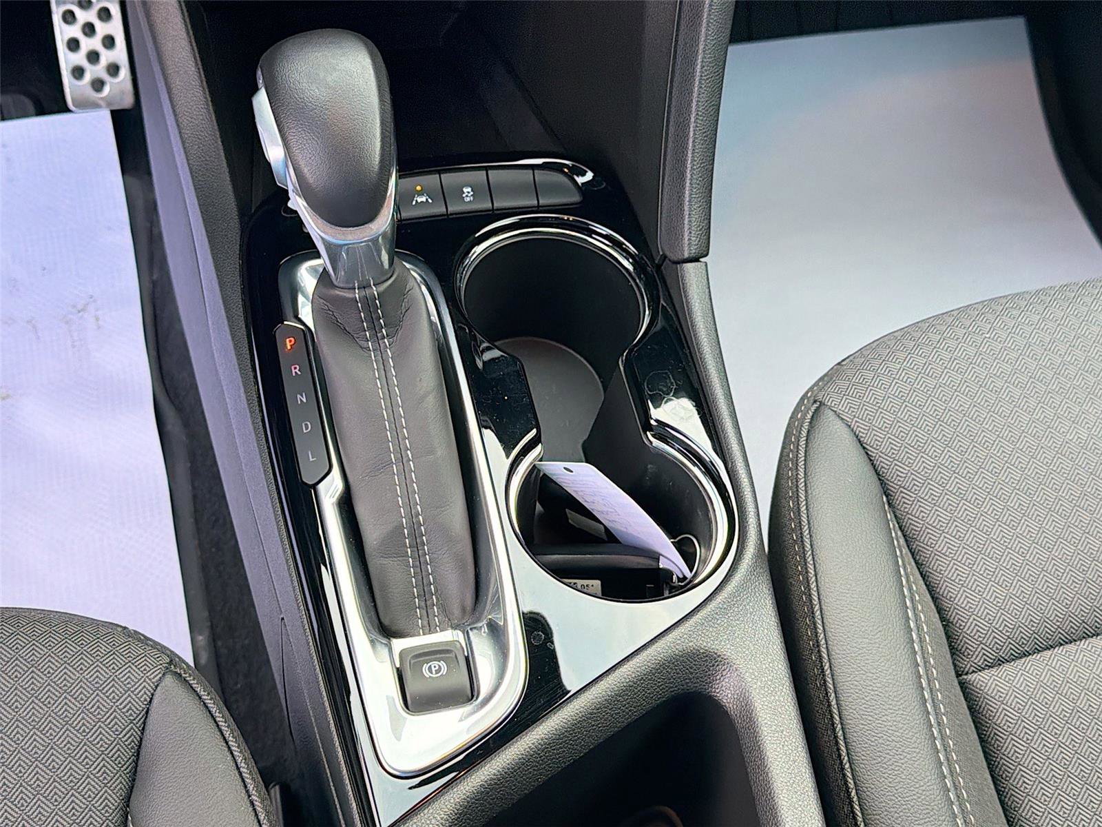 Used 2023 Buick Encore GX Select w/ Sport Touring Package image 17