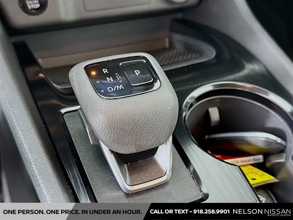 Certified 2026 Nissan Rogue SV FWD image 16