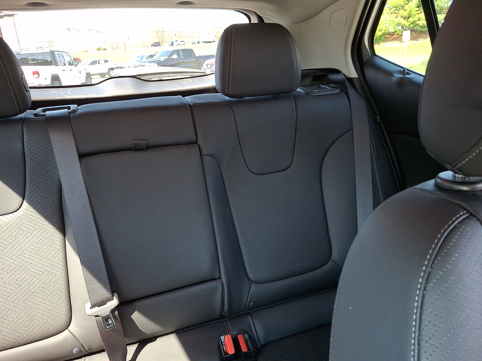 Used 2021 Buick Encore GX Essence w/ Sport Touring Package image 21