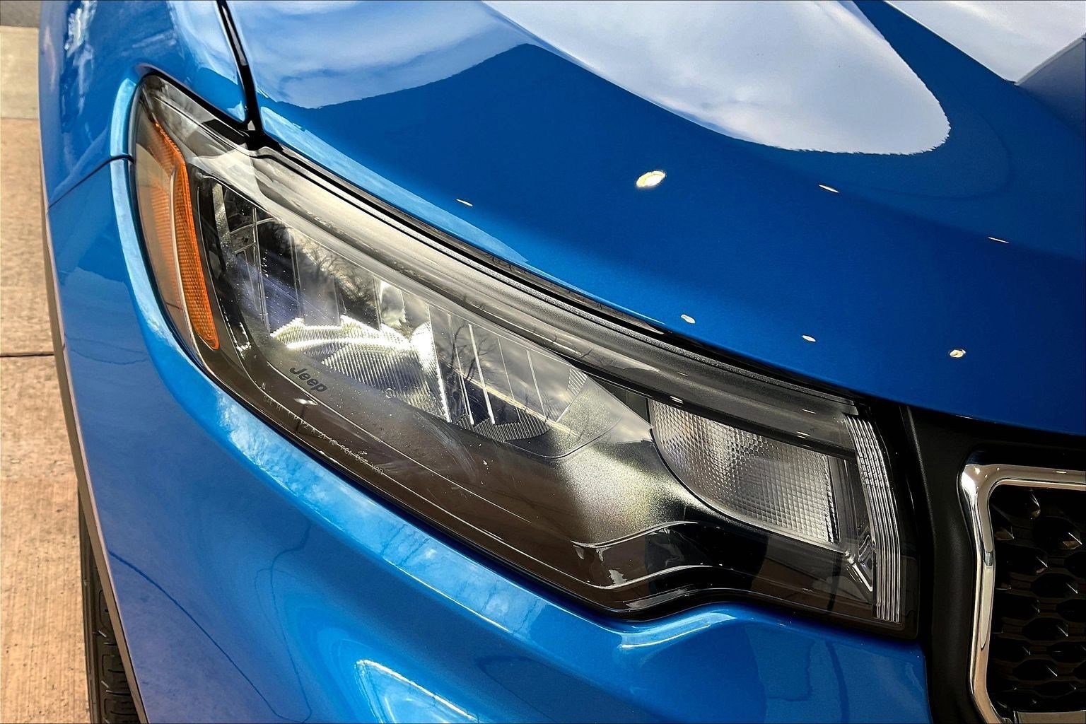 Used 2023 Jeep Compass Latitude image 30