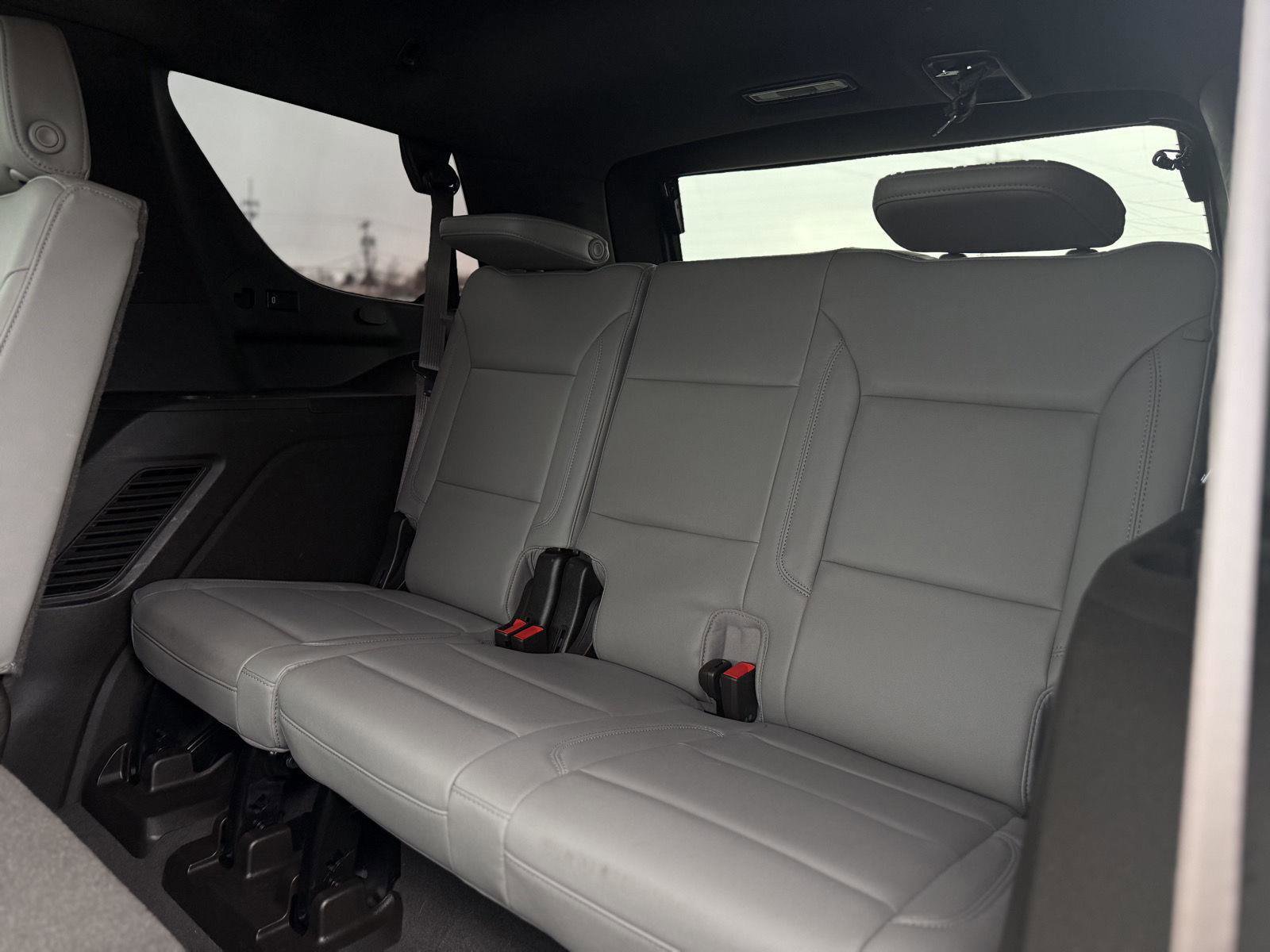 Used 2021 Chevrolet Tahoe LT w/ Luxury Package AWD/4WD image 15