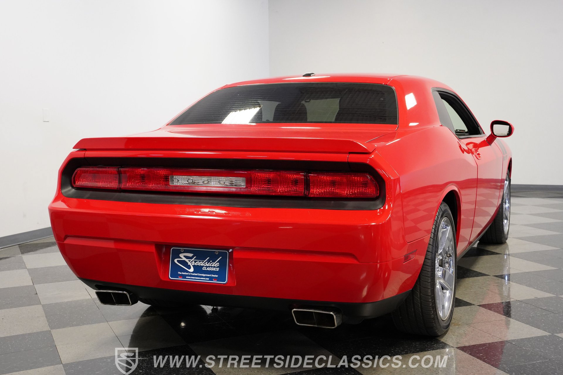 Used 2009 Dodge Challenger R/T RWD image 12
