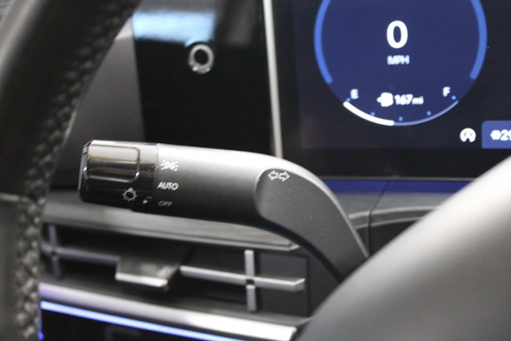 Used 2024 Hyundai Santa Fe Limited image 40