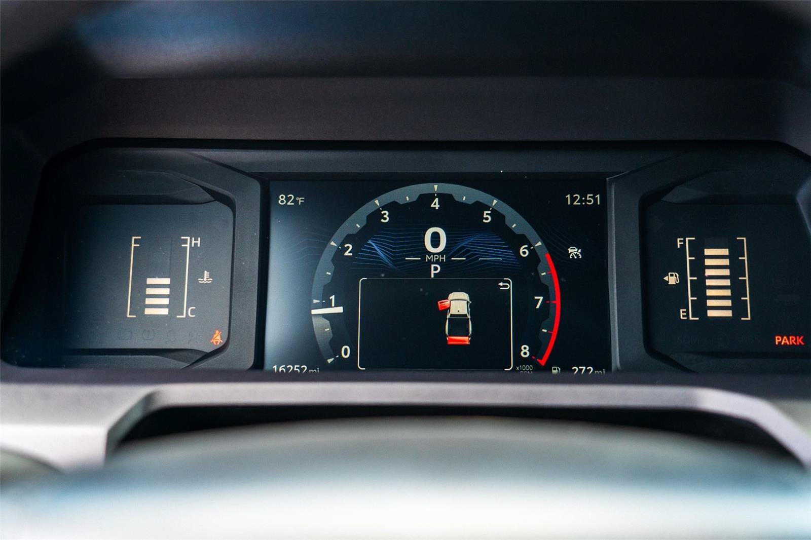 Used 2025 Toyota Tacoma SR5 AWD/4WD image 18