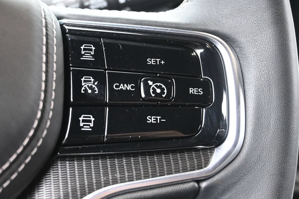 Used 2024 Jeep Grand Wagoneer Series II Obsidian w/ Quick Order Packagew 28T AWD/4WD image 37