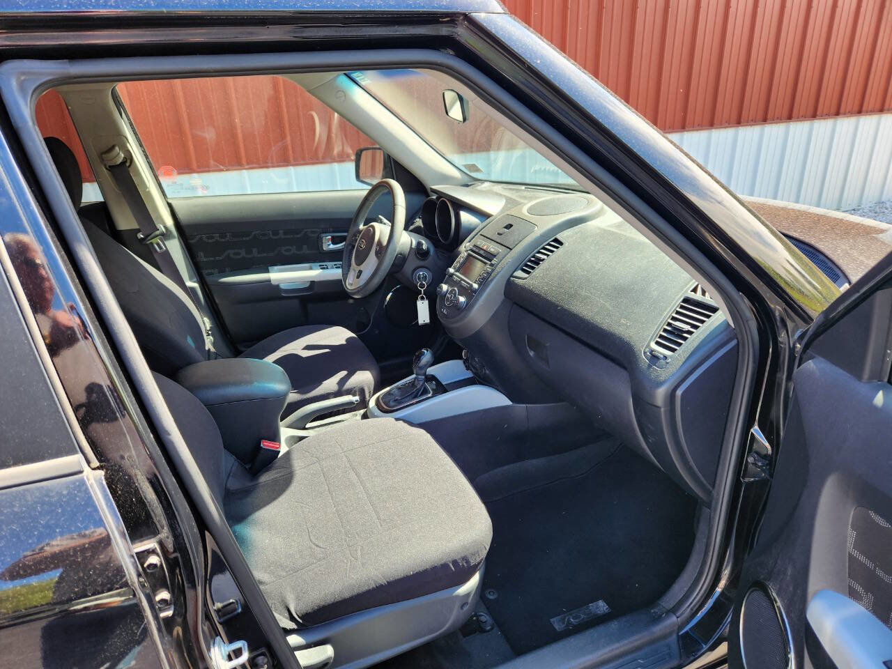 Used 2012 Kia Soul + w/ Audio Pkg FWD image 10