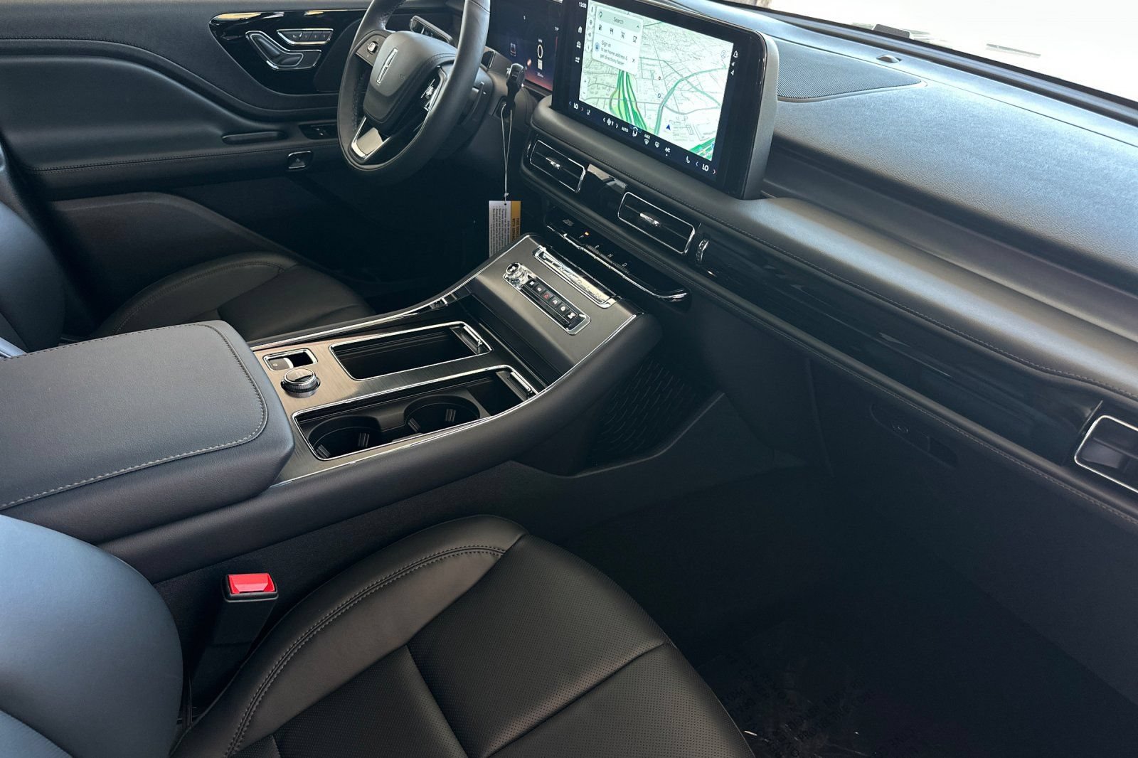 Used 2026 Lincoln Aviator 2WD image 16