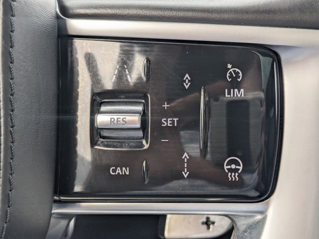 Used 2024 Land Rover Range Rover Long Wheelbase SE AWD/4WD image 25