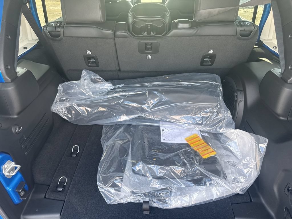 New 2025 Jeep Wrangler Unlimited Sahara w/ Safety Group AWD/4WD image 49