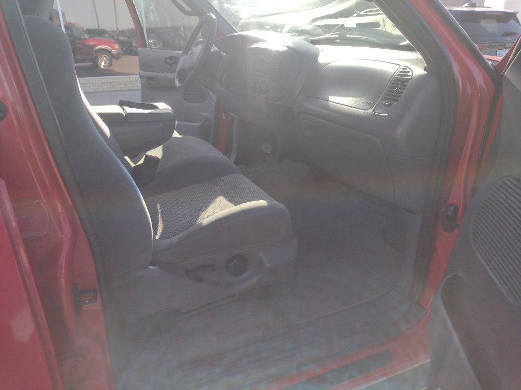 Used 2002 Ford F150 XLT AWD/4WD image 17