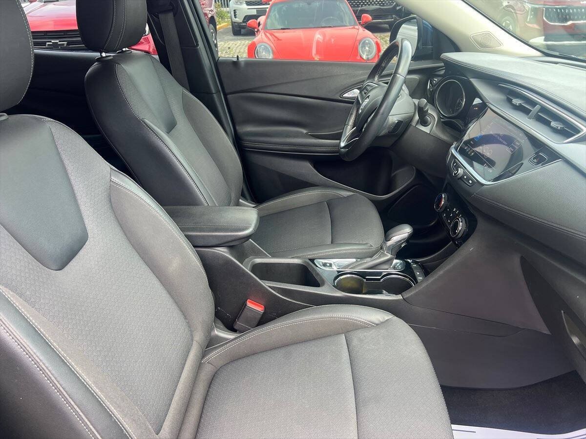 Used 2022 Buick Encore GX Preferred w/ Cold Weather Comfort Package FWD image 8