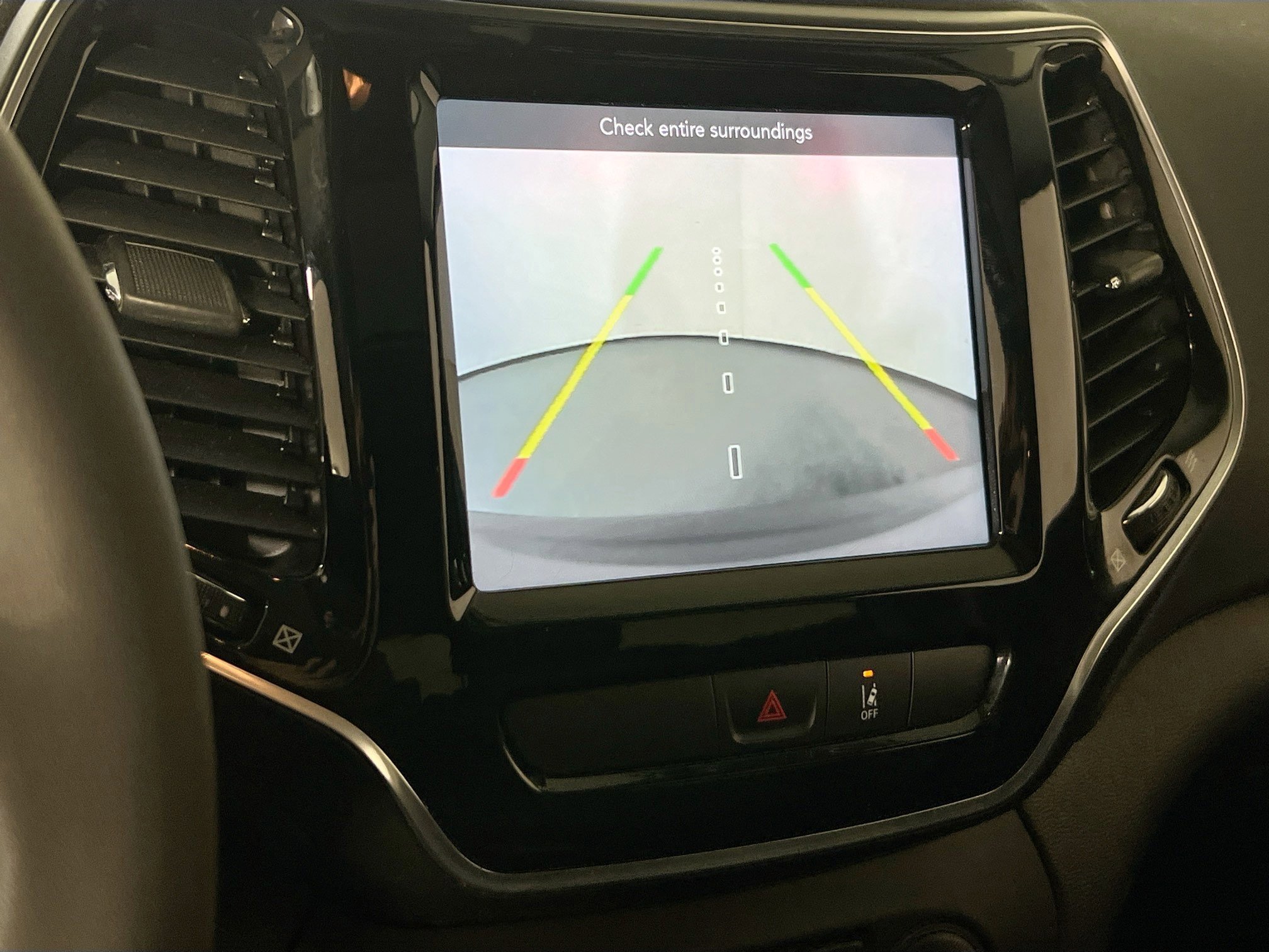 Used 2022 Jeep Cherokee Limited AWD/4WD image 13