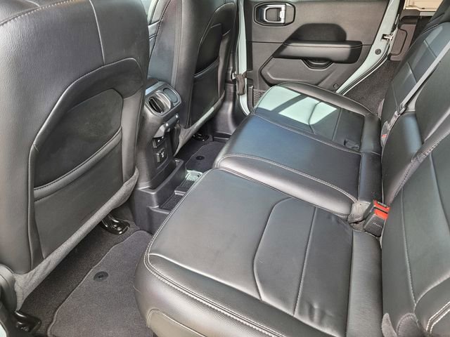Used 2023 Jeep Wrangler Unlimited Sahara AWD/4WD image 17