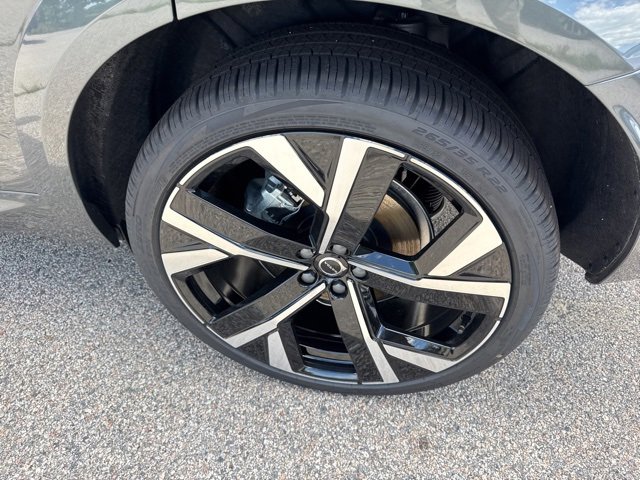 New 2026 Volvo XC60 T8 Ultra w/ Protection Package Premier image 6