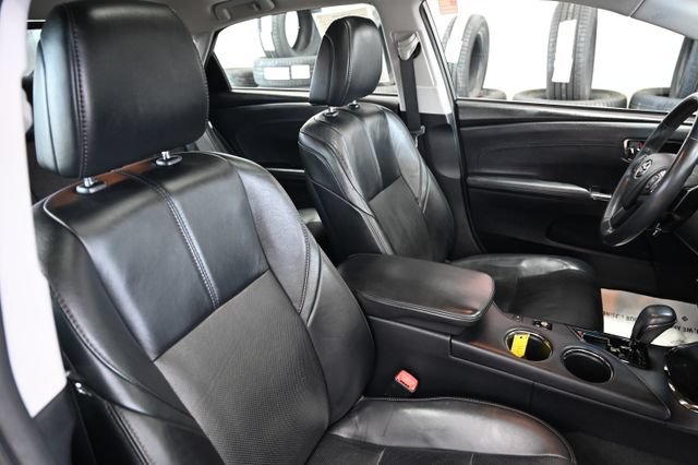Used 2013 Toyota Avalon Limited FWD image 9