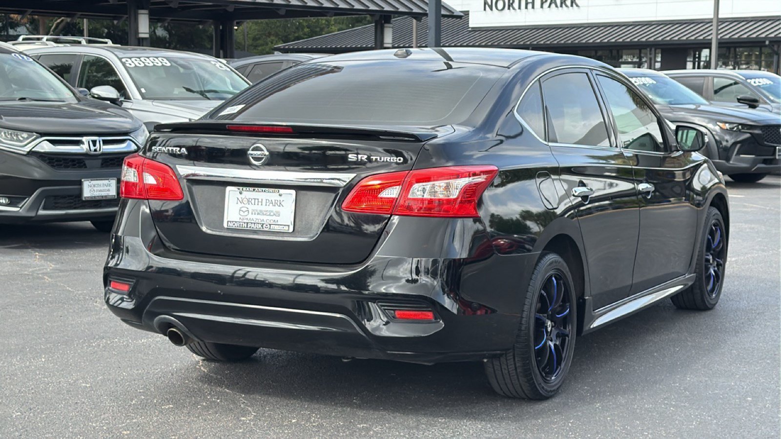 Used 2017 Nissan Sentra SR Turbo w/ SR Midnight Edition FWD image 4