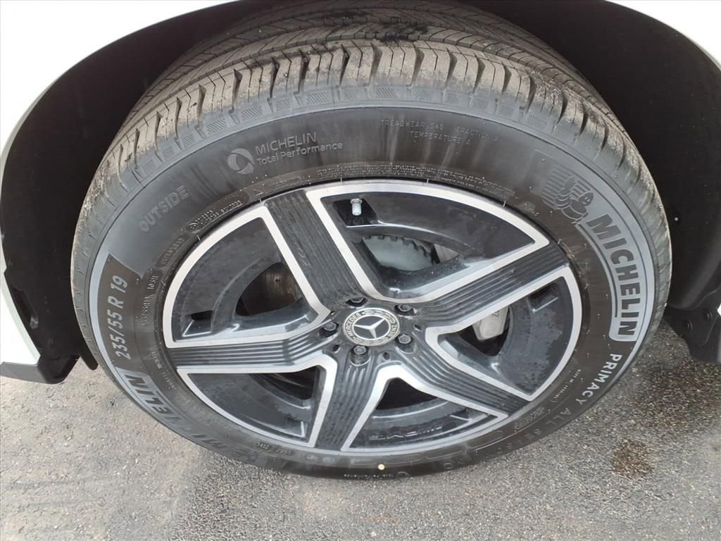 New 2026 Mercedes-Benz GLC 300 4MATIC image 10